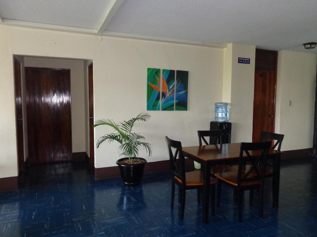 Hotel Dona Carmen Retalhuleu Zewnętrze zdjęcie
